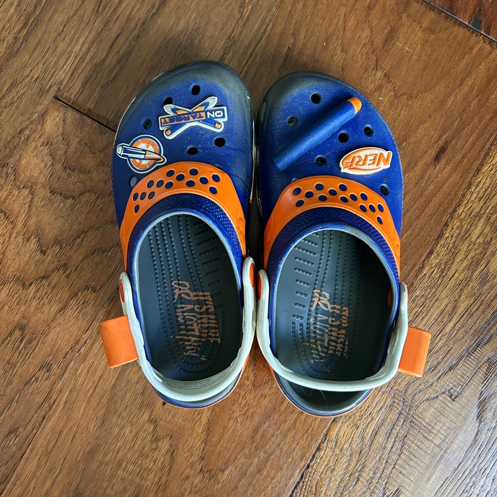 Crocs Unisex-Child Classic Nerf Clogs - Size 3